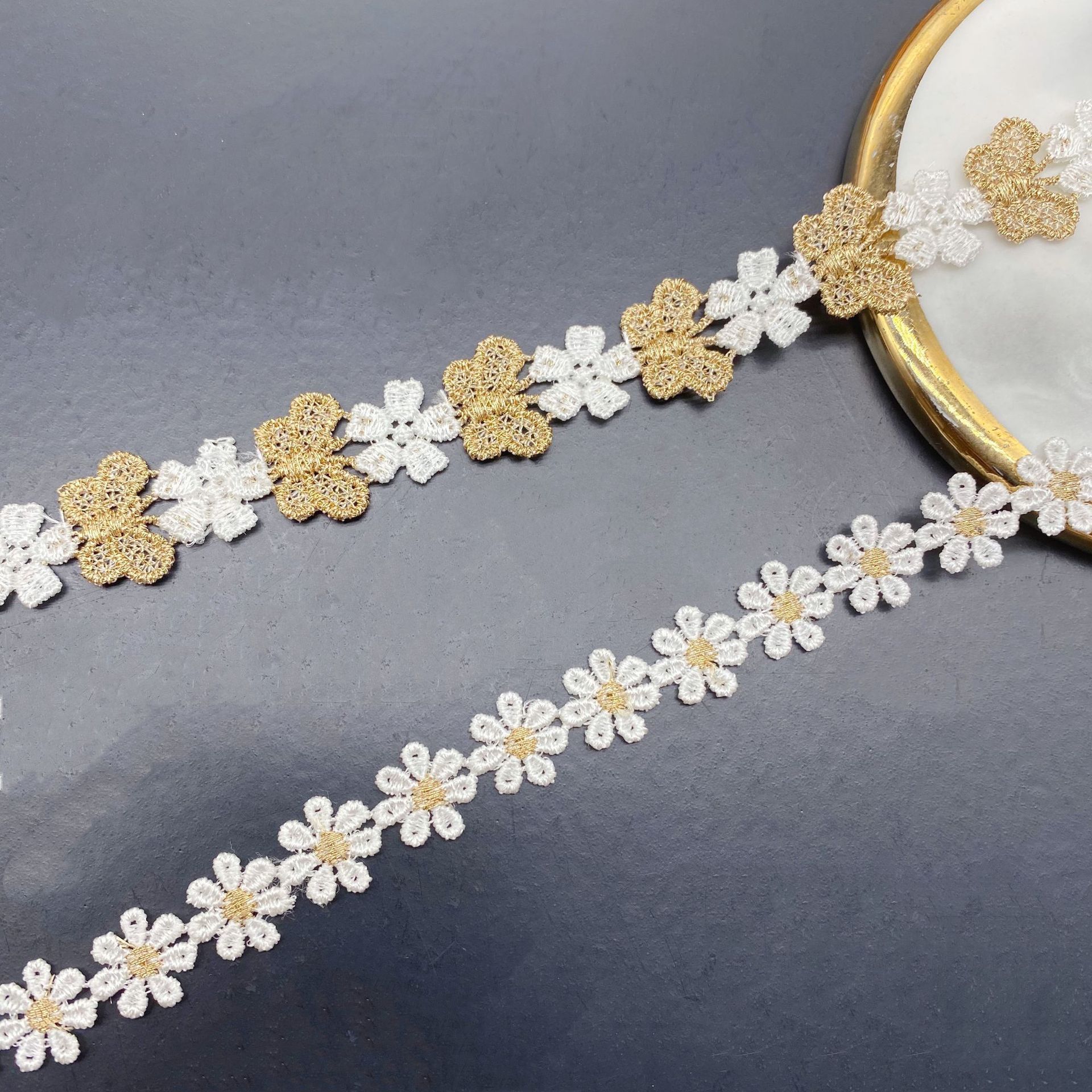 Lace Ribbon Trim - Hollow Embroidery Two-color Small Daisy Flower