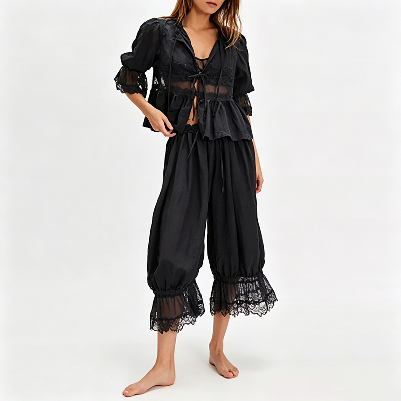 Sexy Trim V-neck Blouse ＆ Flar - Elastic Lace Trim ulasan dan harga