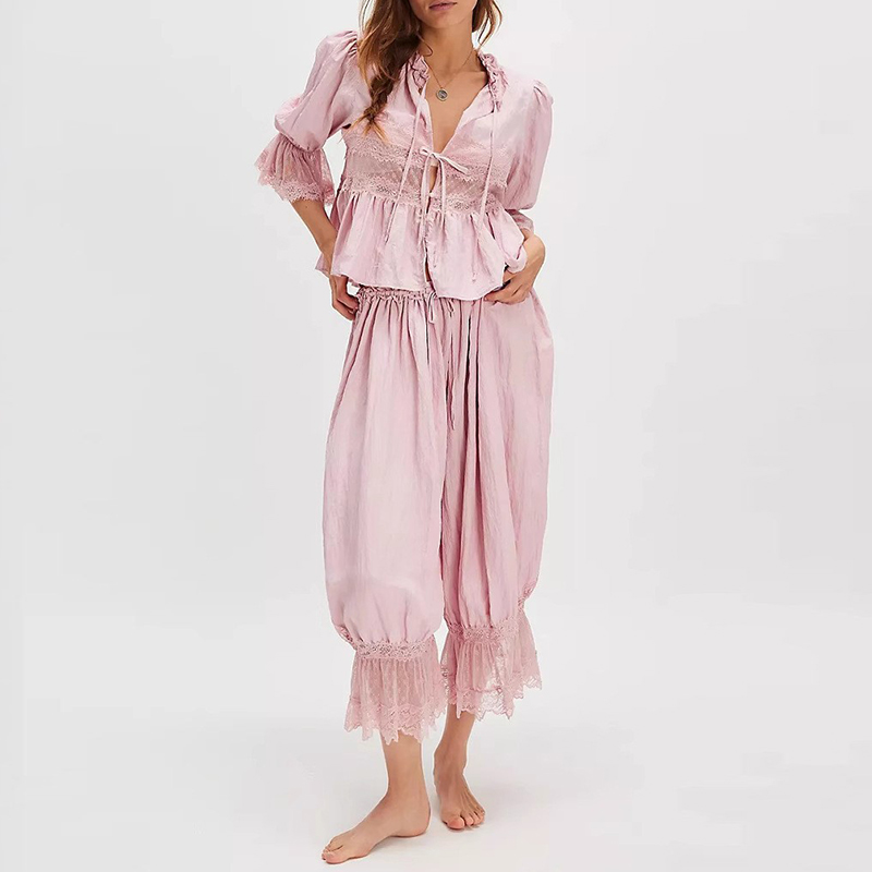 Sexy Trim V-neck Blouse ＆ Flar - Elastic Lace Trim ulasan dan harga